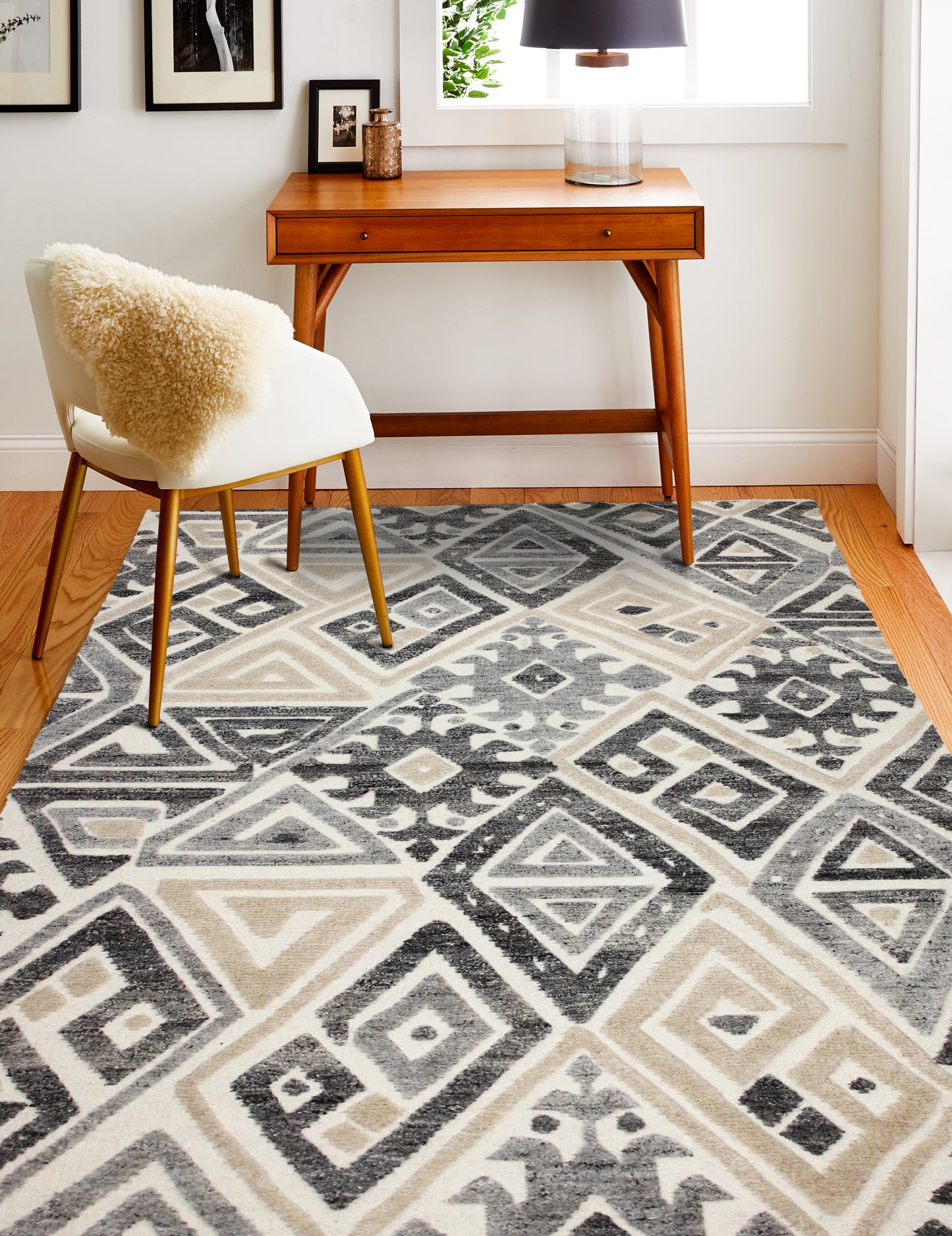 Xun Area Rug, Ivory Grey