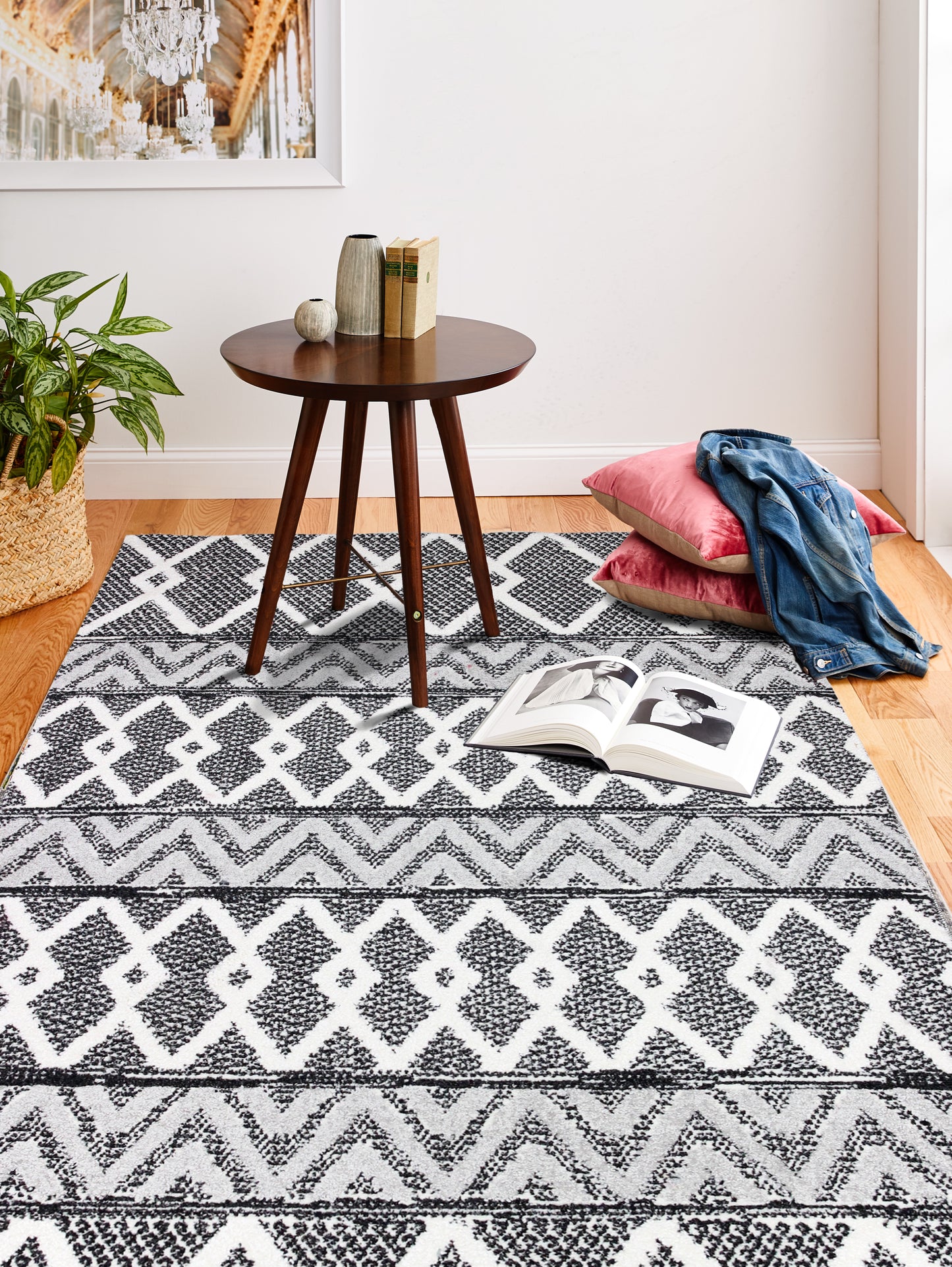 Koda Area Rug, Black Ivory